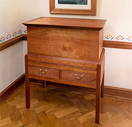 Colonial Reproduction Furniture